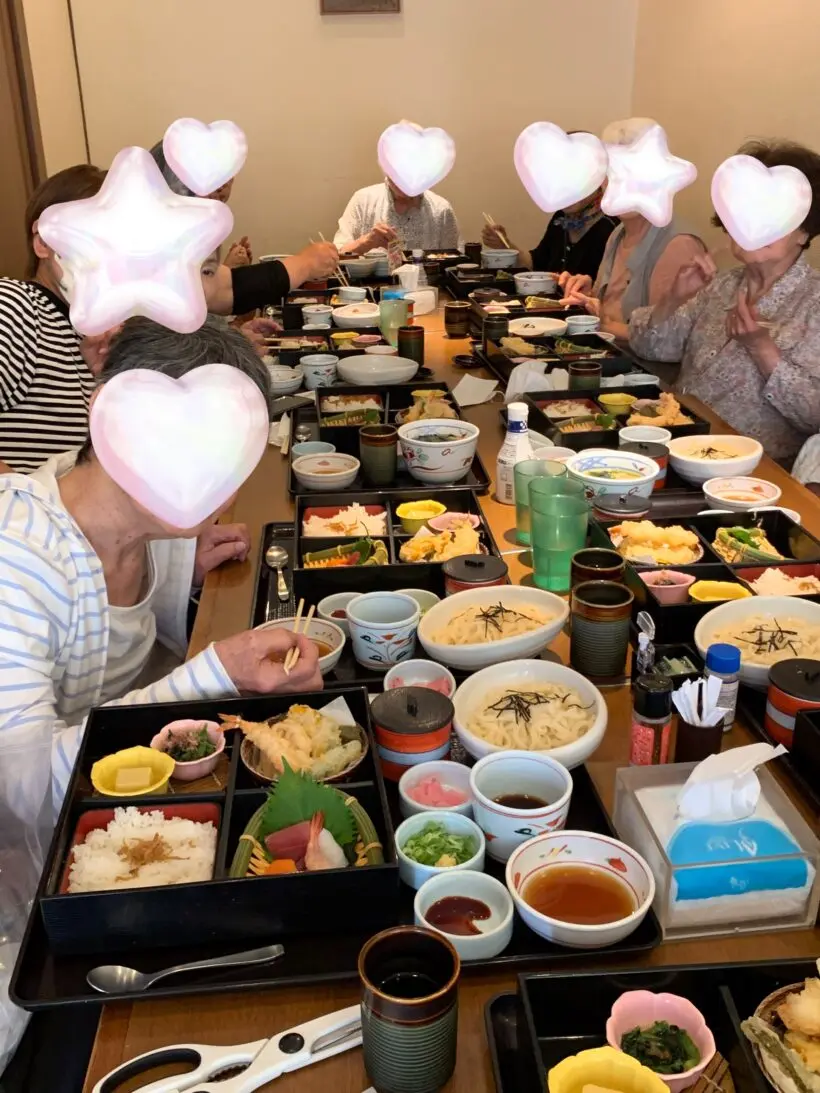 みんなで外食しました